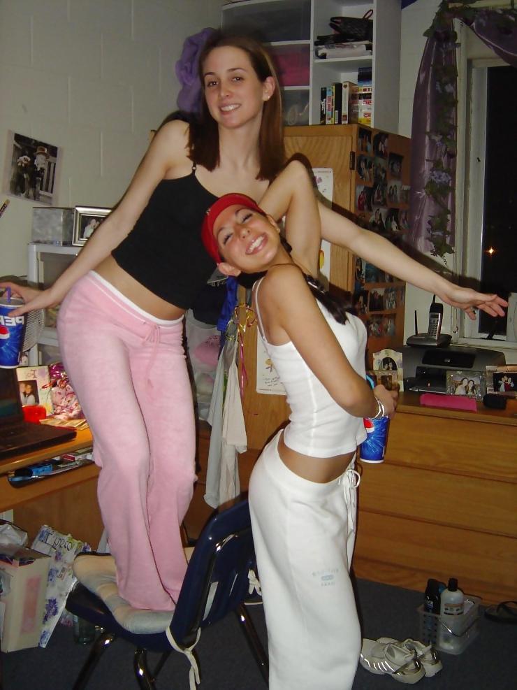 25P Upskirt, Flashing, candid images from girls and matures