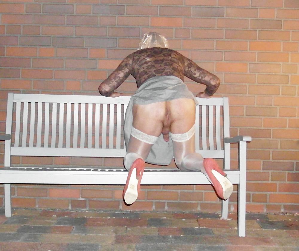 7P Nylon Slut waiting fpor horny Strangers Hannover