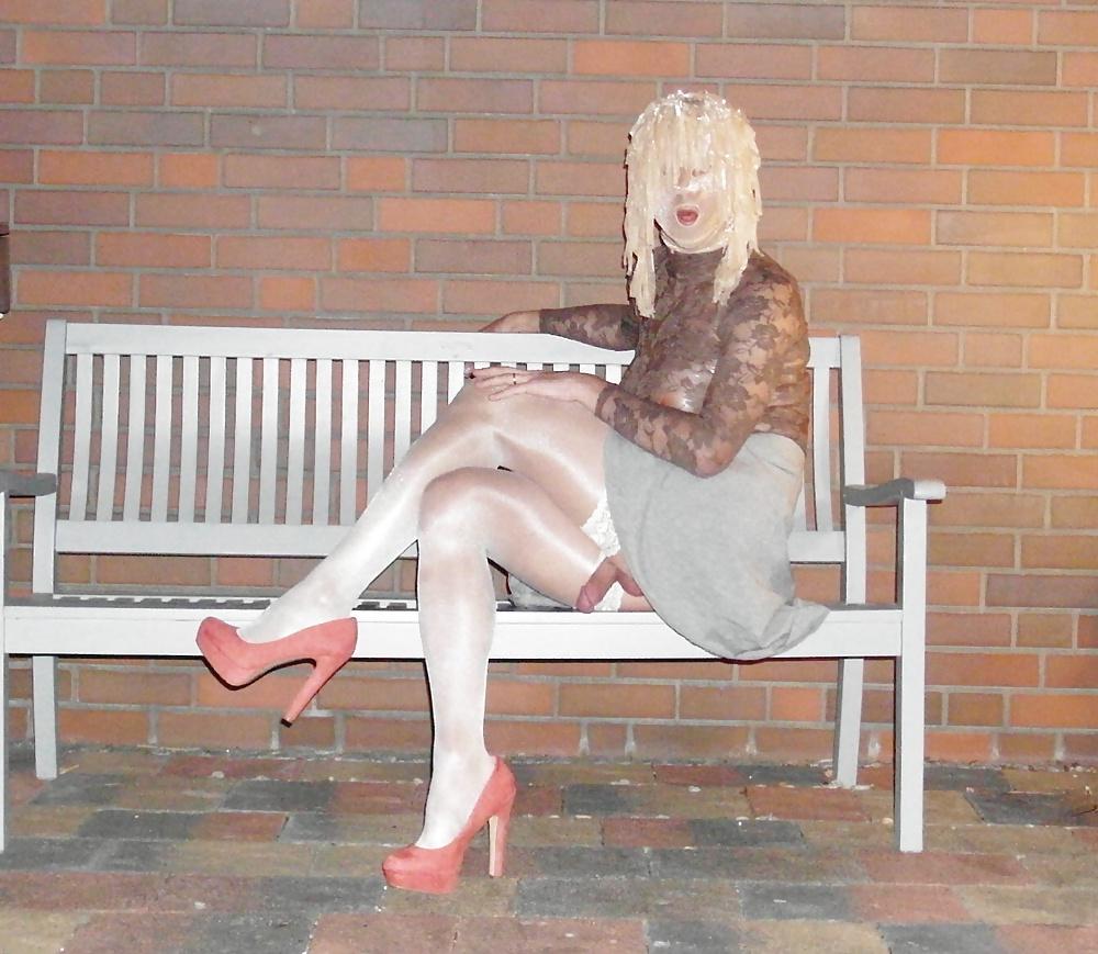 7P Nylon Slut waiting fpor horny Strangers Hannover