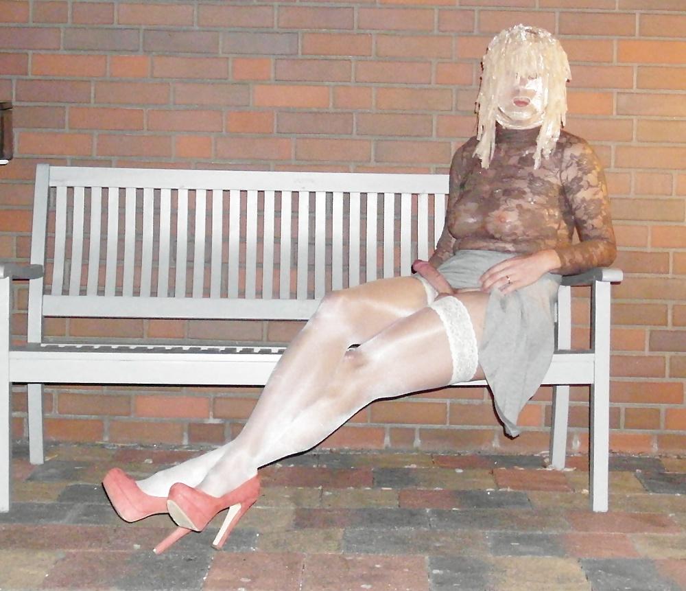 7P Nylon Slut waiting fpor horny Strangers Hannover