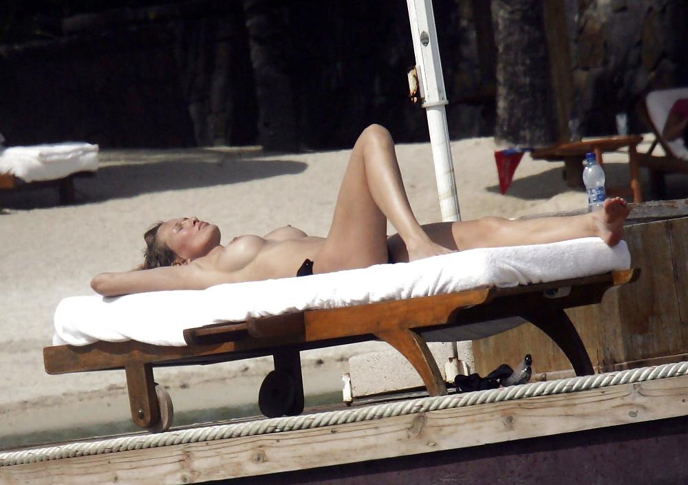 25P Celebs at the Beach 8