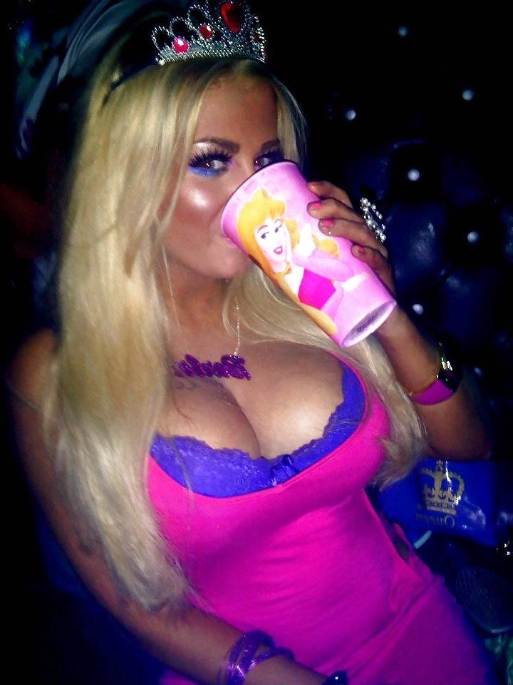 20P Scottish big tits blonde