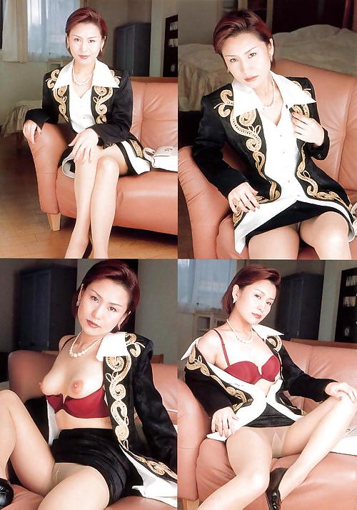 22P Japanese Mature Woman 71