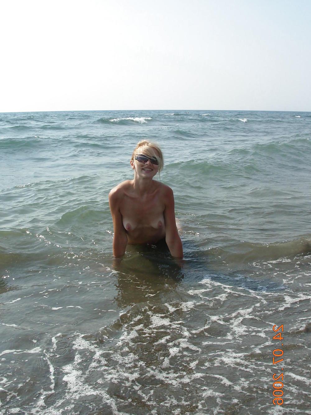 25P More Nudist Beach Teens