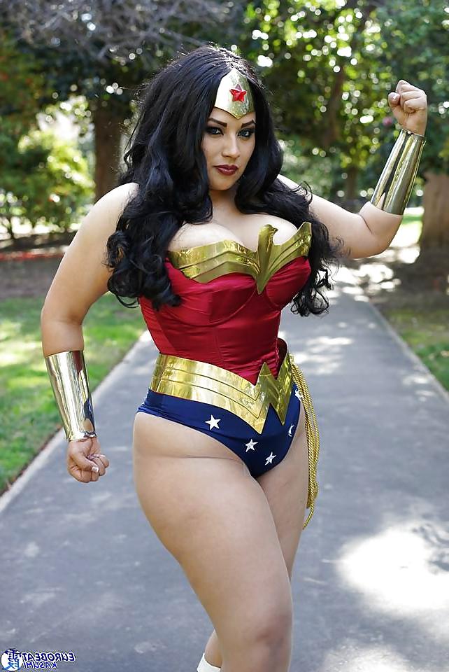 25P Cosplay #9: Ivy as Wonder Woman from DC Comics 