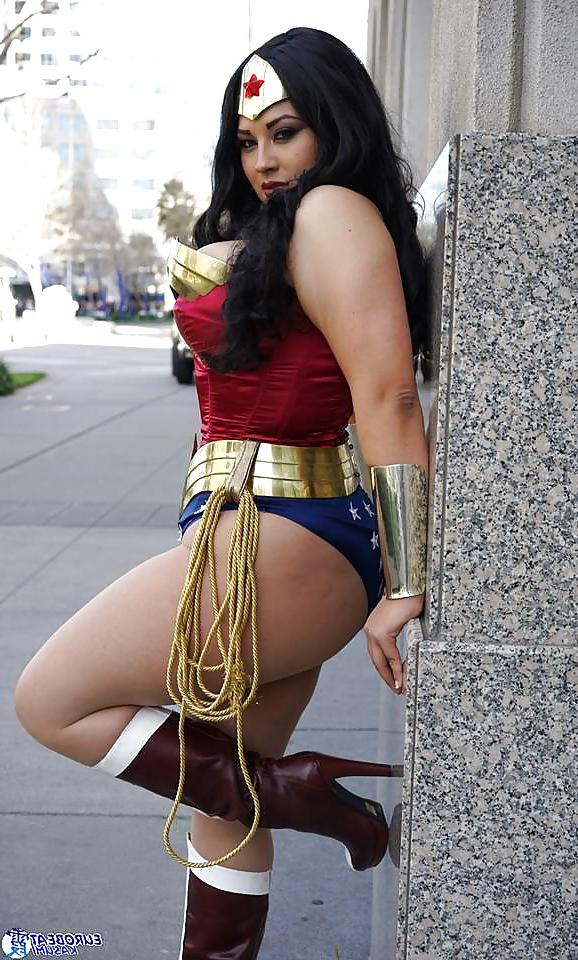 25P Cosplay #9: Ivy as Wonder Woman from DC Comics 
