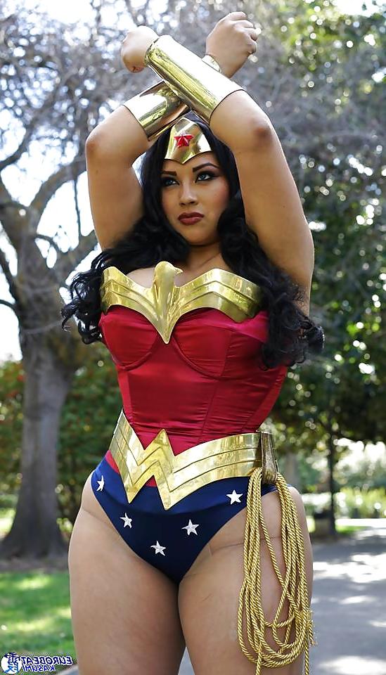 25P Cosplay #9: Ivy as Wonder Woman from DC Comics 