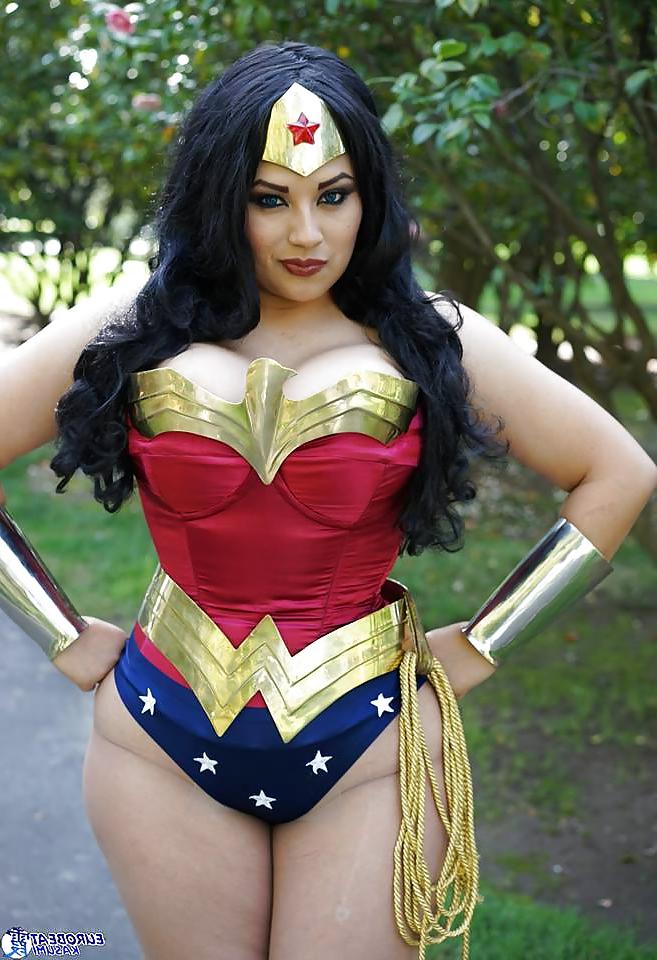 25P Cosplay #9: Ivy as Wonder Woman from DC Comics 