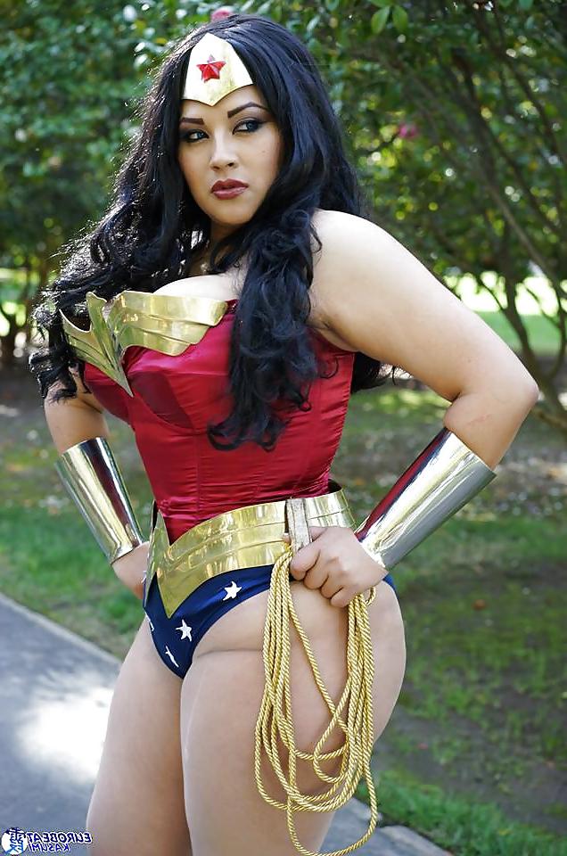 25P Cosplay #9: Ivy as Wonder Woman from DC Comics 