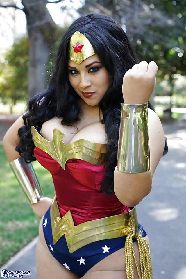25P Cosplay #9: Ivy as Wonder Woman from DC Comics 