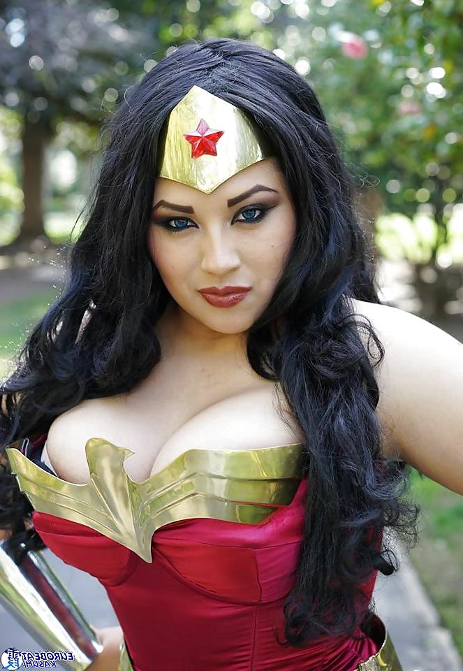 25P Cosplay #9: Ivy as Wonder Woman from DC Comics 