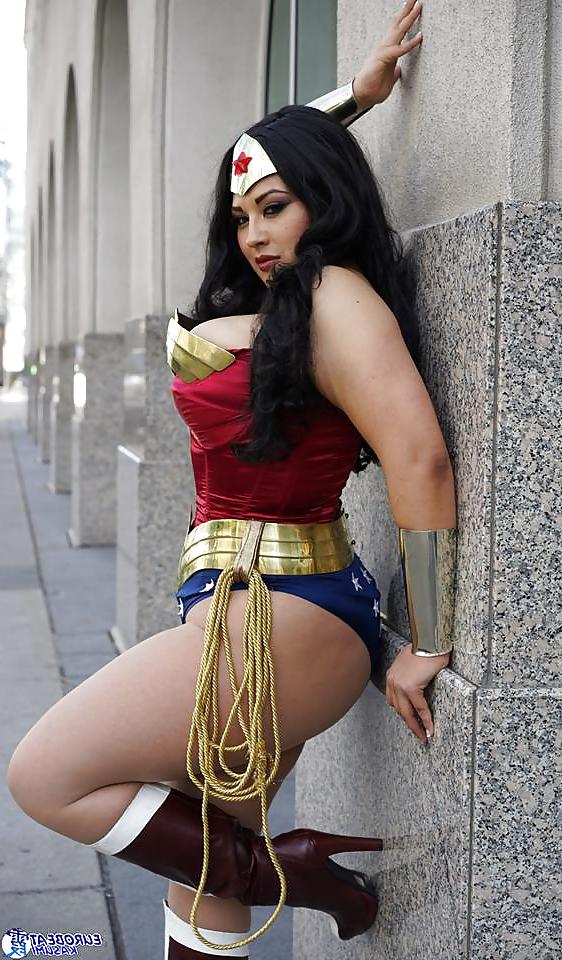 25P Cosplay #9: Ivy as Wonder Woman from DC Comics 