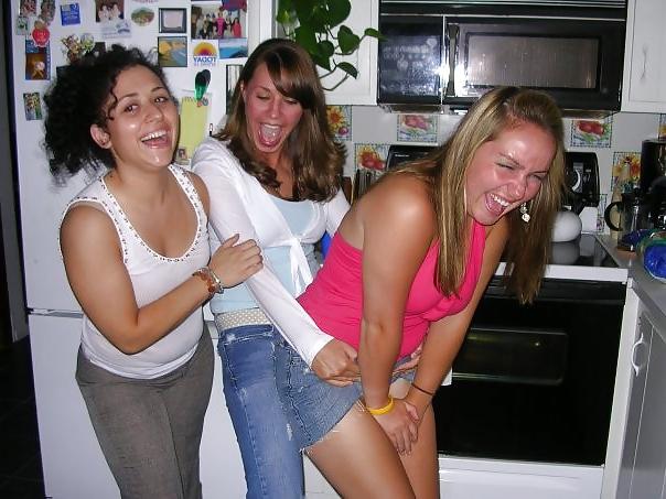 25P Girls exposing other girls for fun!