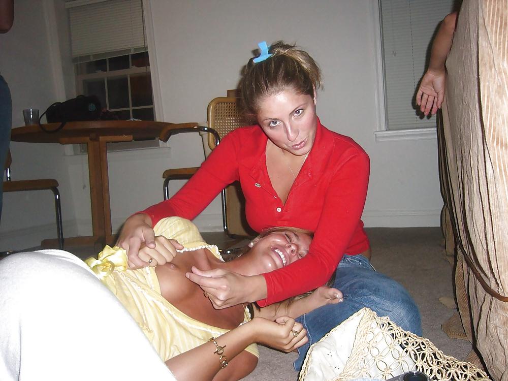 25P Girls exposing other girls for fun!