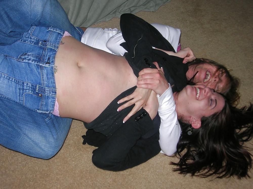25P Girls exposing other girls for fun!