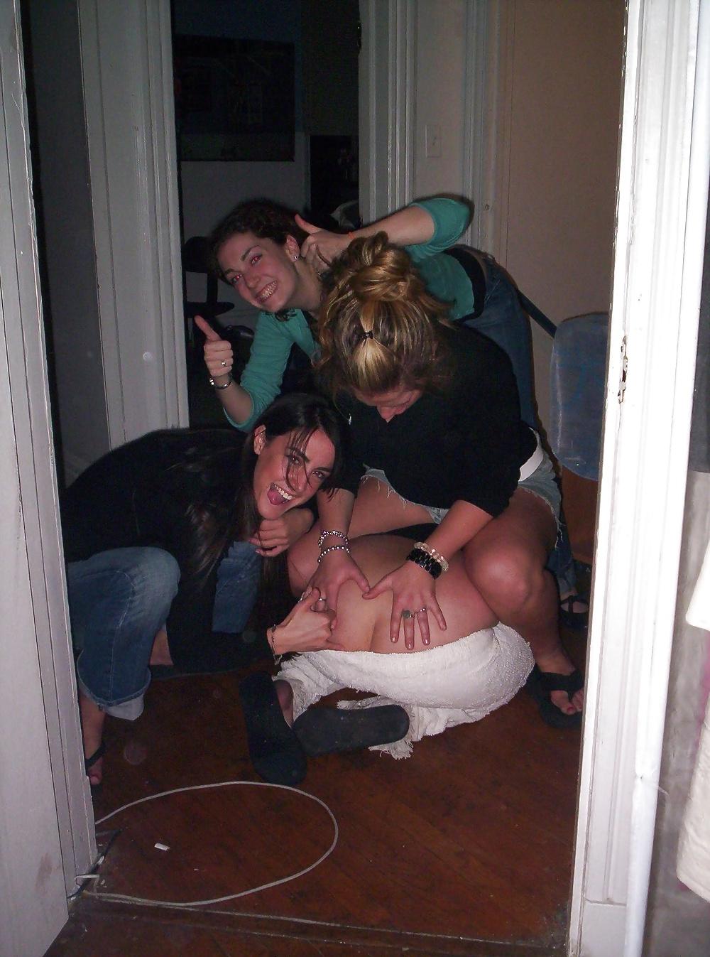 25P Girls exposing other girls for fun!