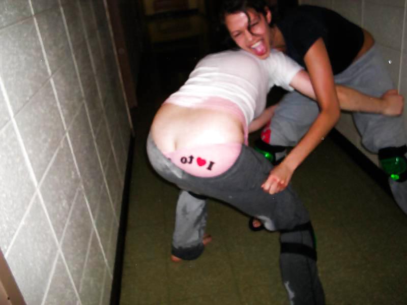 25P Girls exposing other girls for fun!