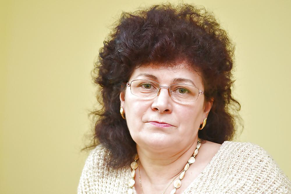 4P My Aunt Susanna 56 Years old