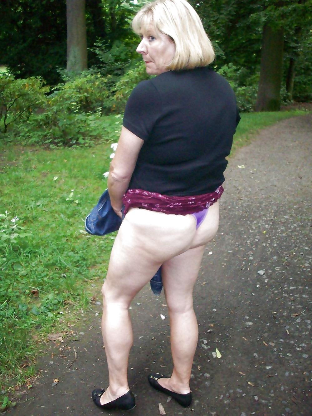 25P Flashing Grannys & Matures