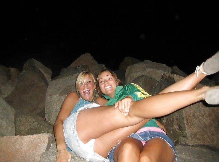 25P Upskirt, Flashing, candid images from girls and matures