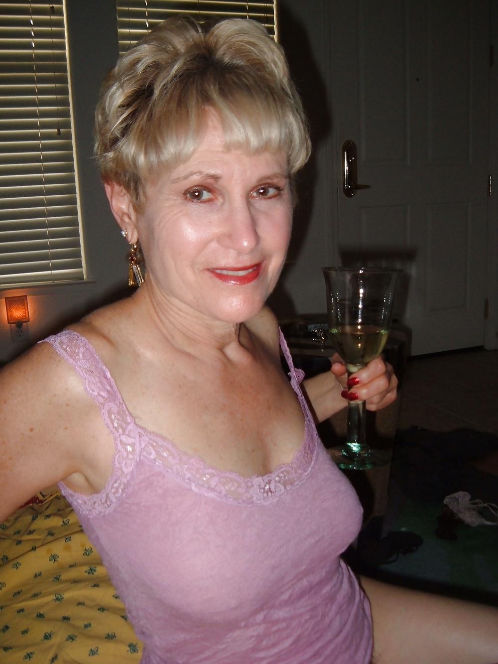 19P Sexy old women 3