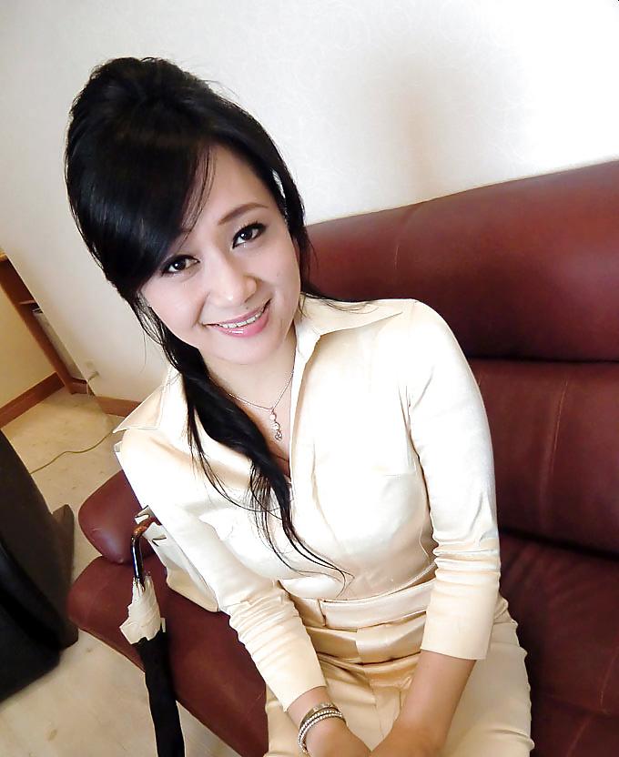 21P Japanese milf