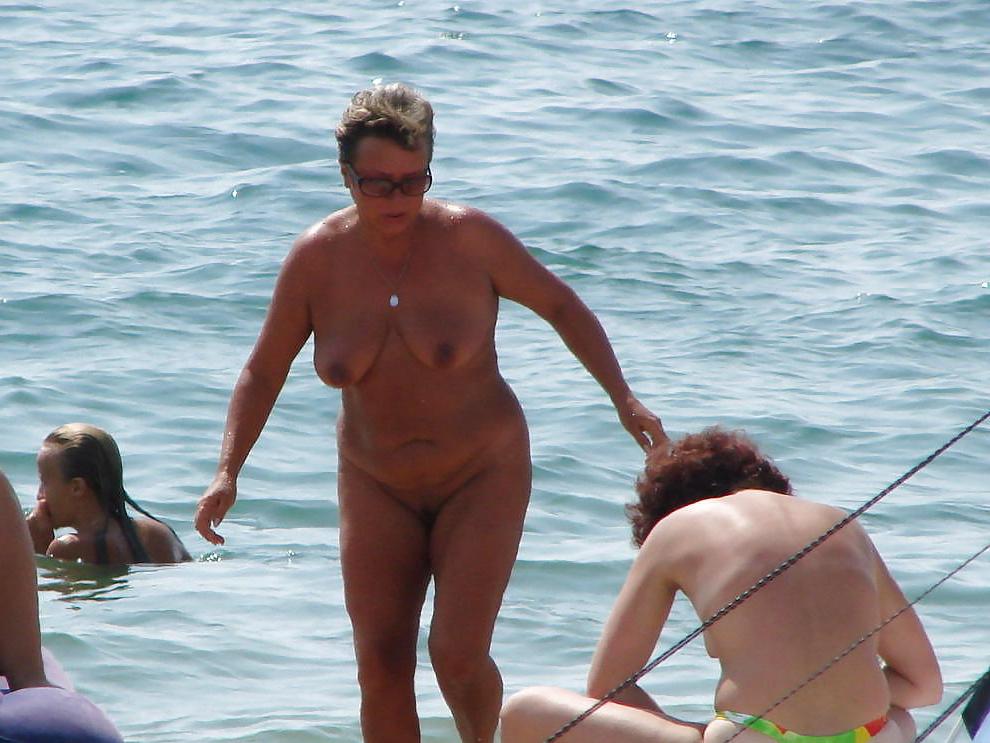 25P I Love Beach Sex