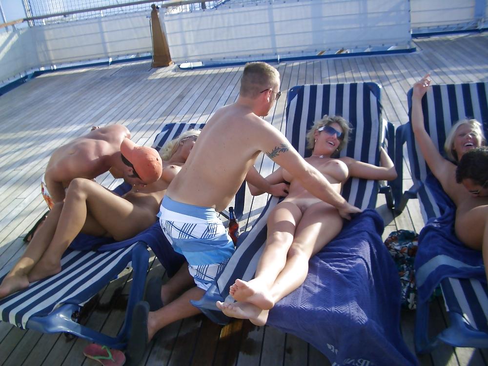 25P Sexy Cruise Ship Vacation Photos