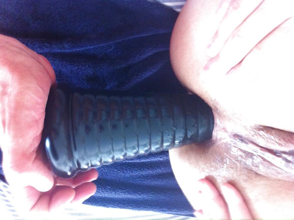 7P TOPBICHE deep anal intruder plug in action