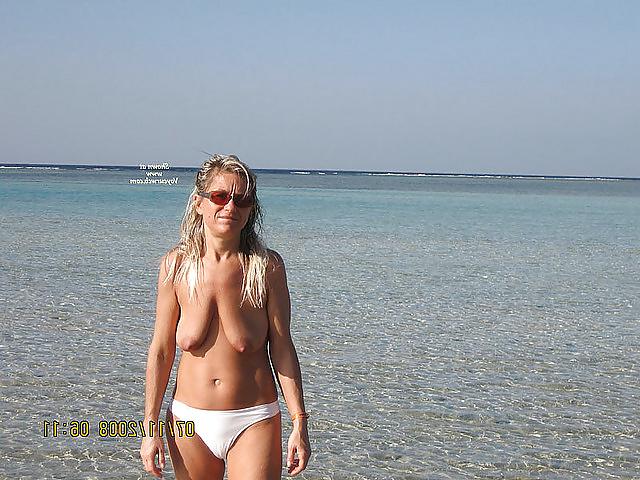 20P Beach Floopy Saggy Tits