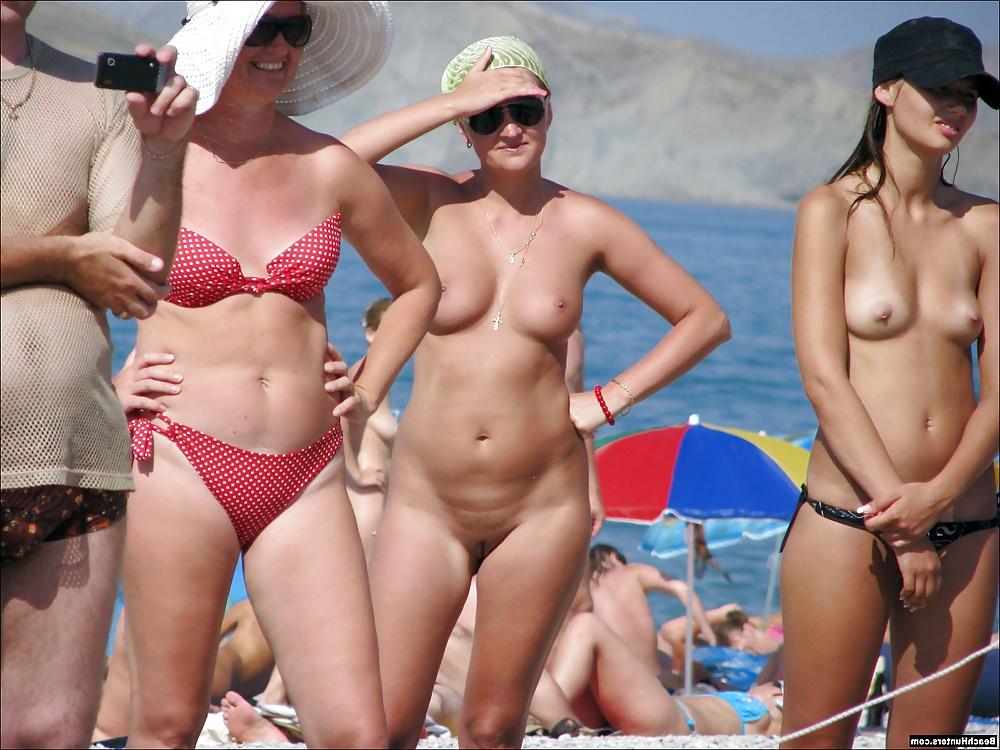 25P Really hotties on the beach