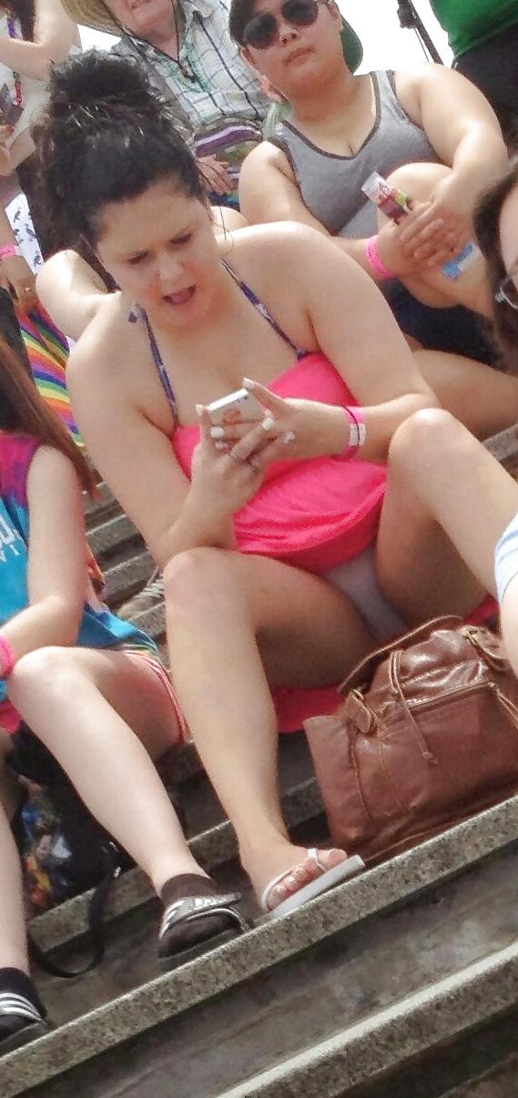 25P Public Pussy Flashing and Undercover Upskirts