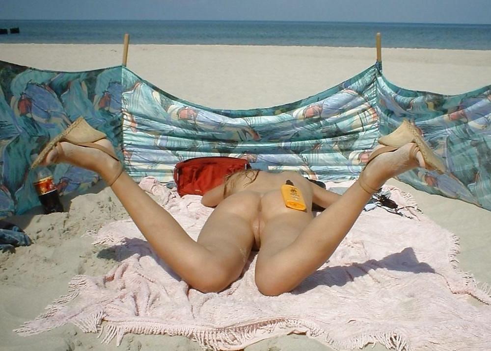 25P BeachVoyeuR 4 - Girls on Beach - BVR