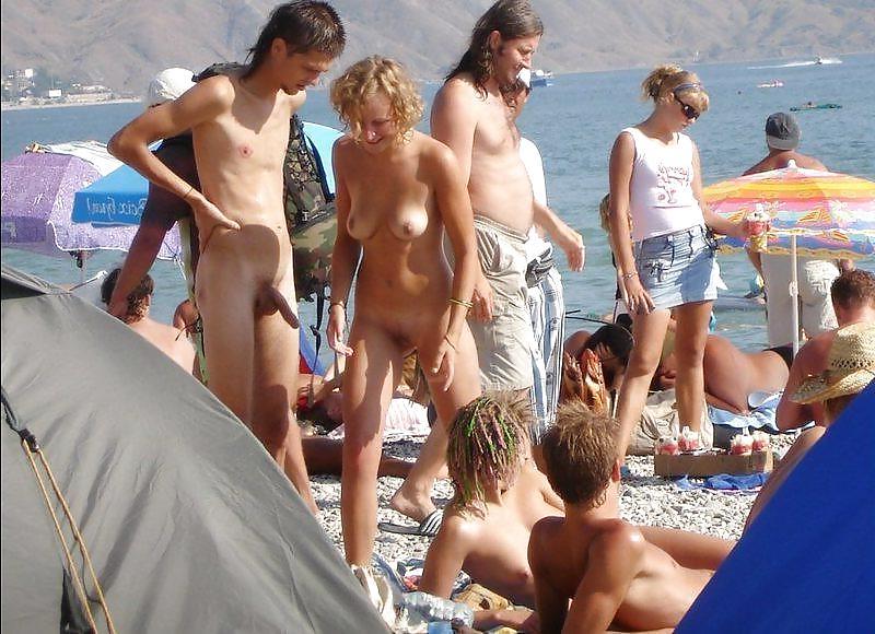 25P Eat Me on the Beach