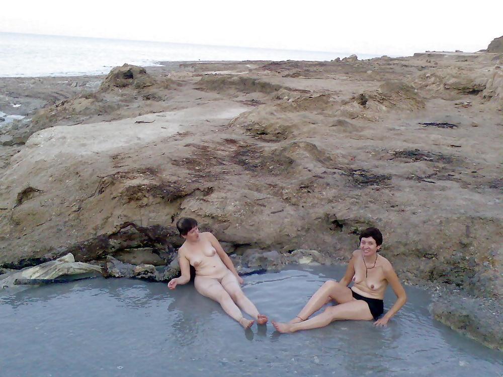 25P Nudist Beach Fun