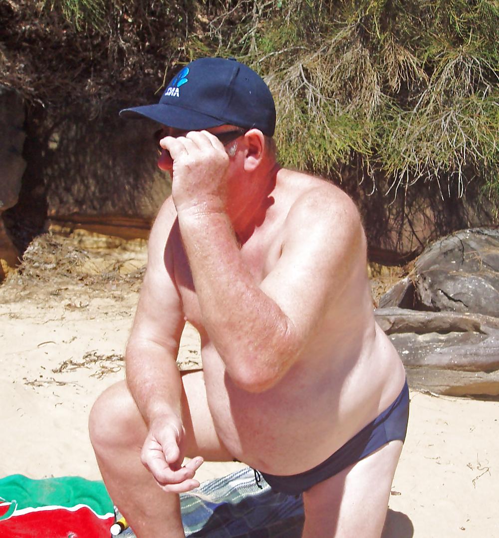 11P Nat and Howard have a fun day at a nude beach