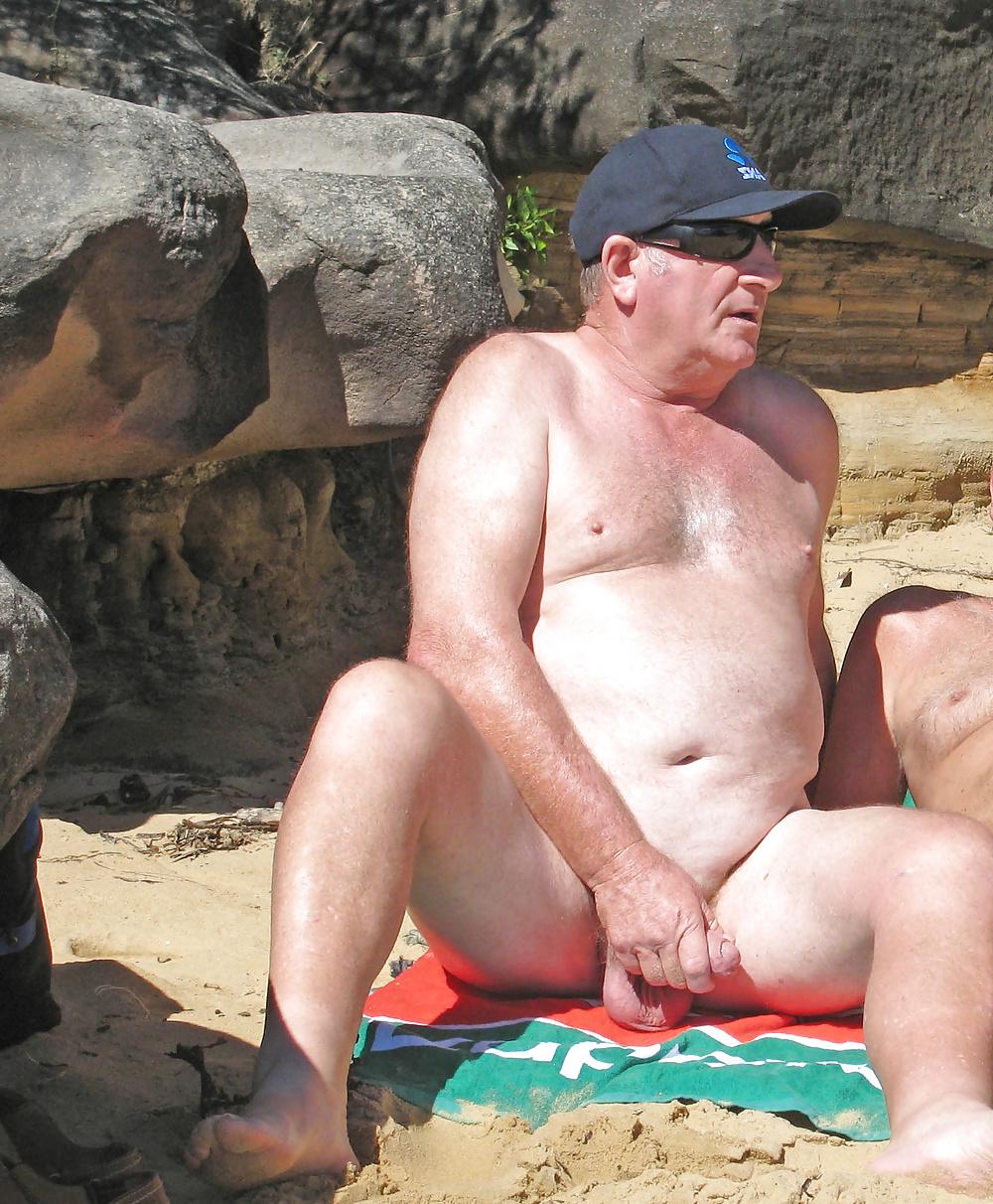 11P Nat and Howard have a fun day at a nude beach