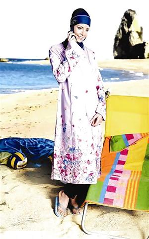 25P Burkini beach bitches