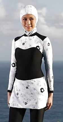 25P Burkini beach bitches