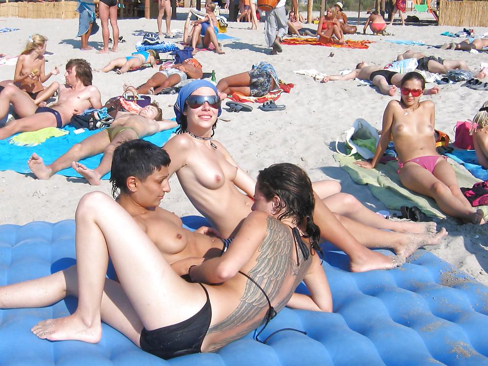25P Naked on the beach 17
