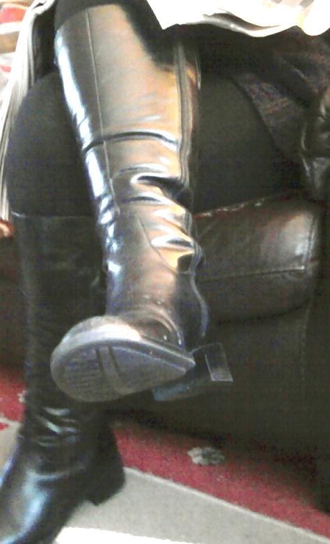 6P Wife in leather jacket