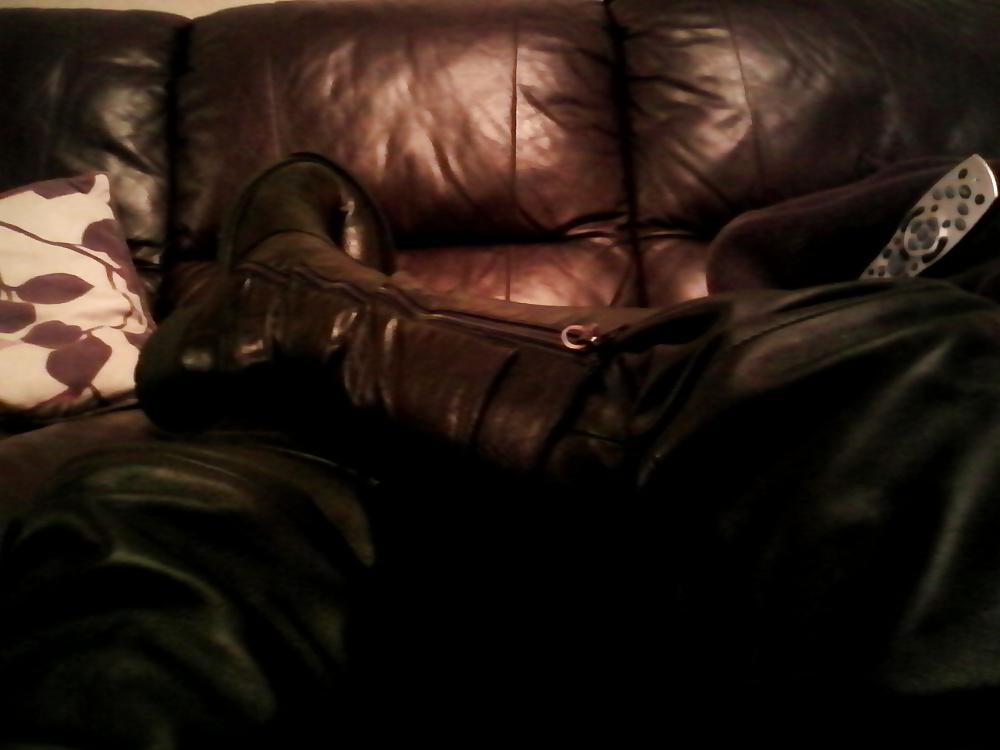 6P Wife in leather jacket