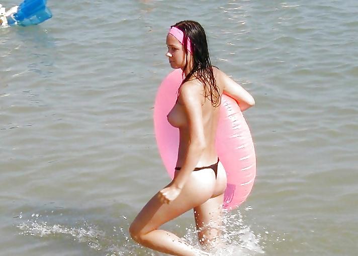 10P Pussy Beach 05