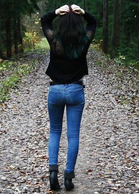 18P Sexy Girls in Sexy Pants
