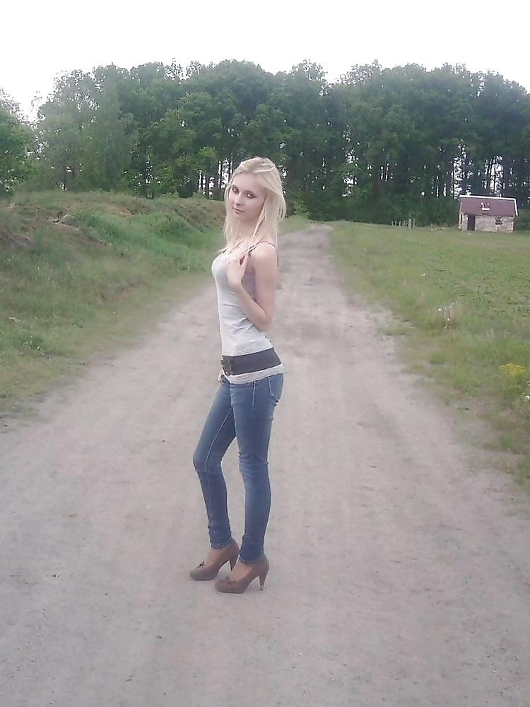 18P Sexy Girls in Sexy Pants