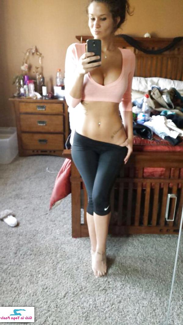 11P Girl in yoga pant..