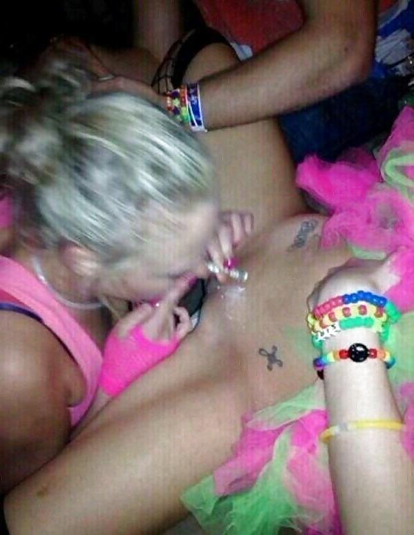 25P Wild sexy party chicks pt.8