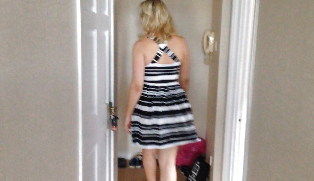15P CUTE PANTY ASS FLASH
