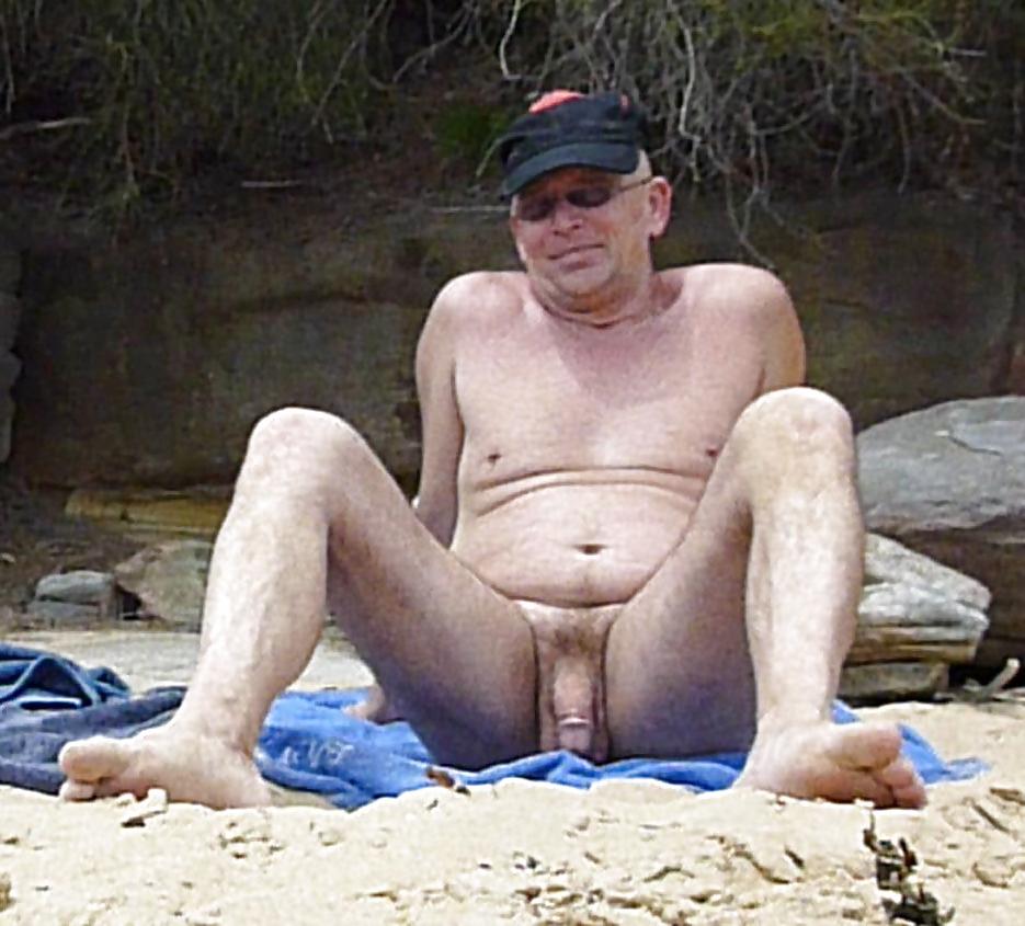 22P Nat hangs out with vraig for a funday at the beach