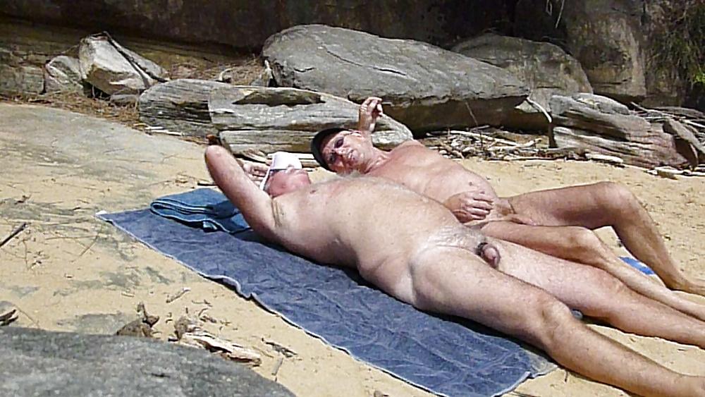 22P Nat hangs out with vraig for a funday at the beach